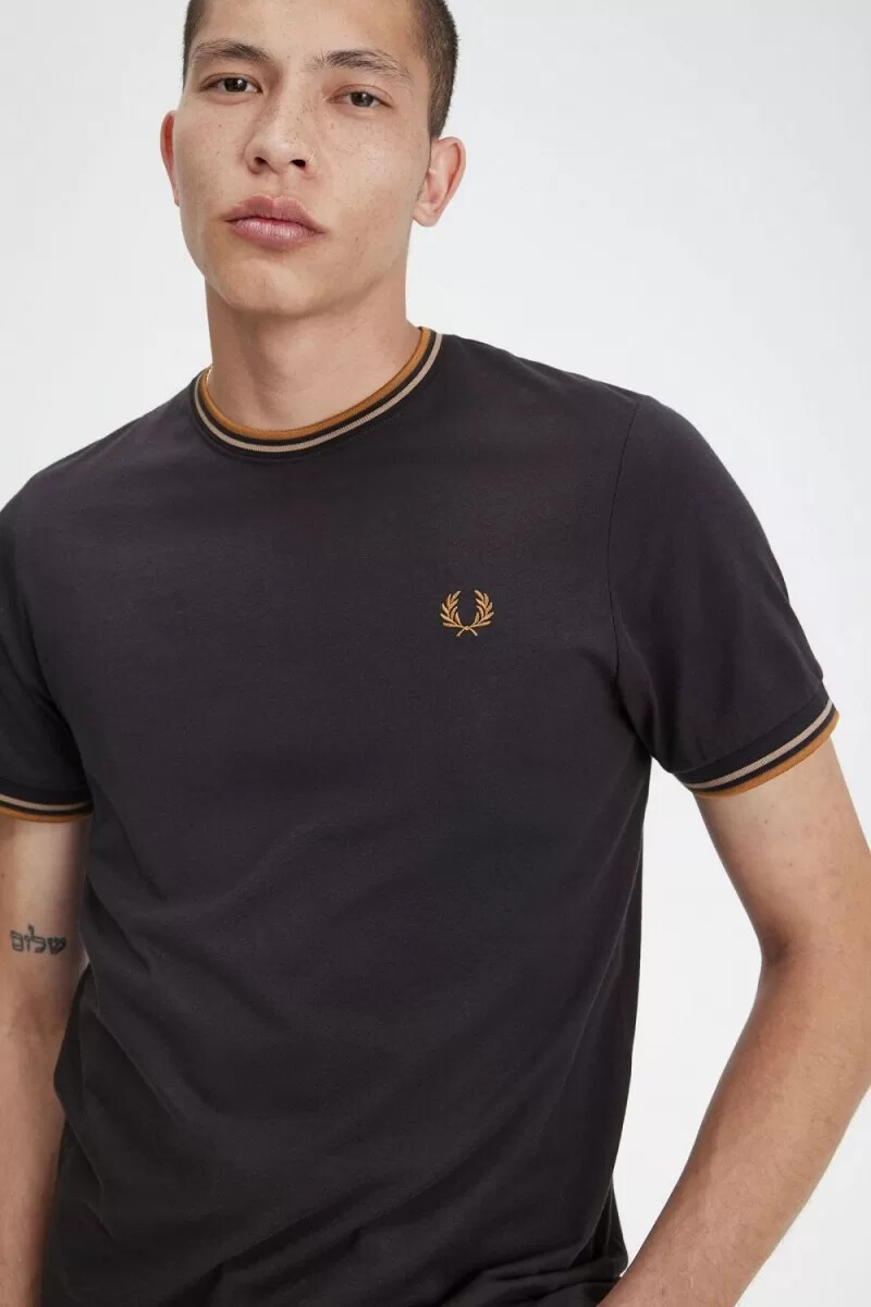 fred perry twin tipped t-shirt da uomo anchor grigio verde caffè scuro