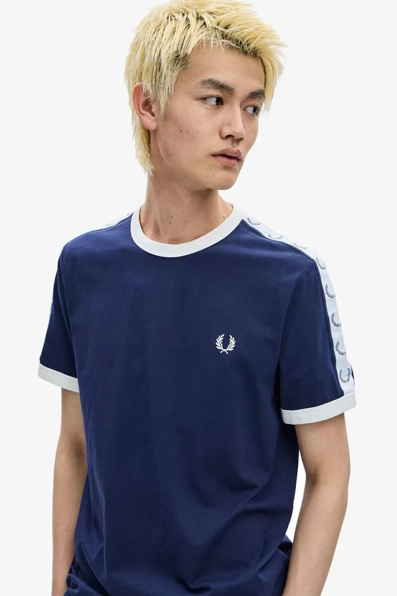 fred perry taped ringer t-shirt da uomo blu carbone