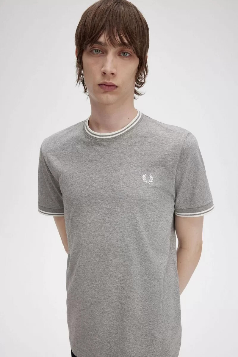 fred perry twin tipped t-shirt da uomo grigia