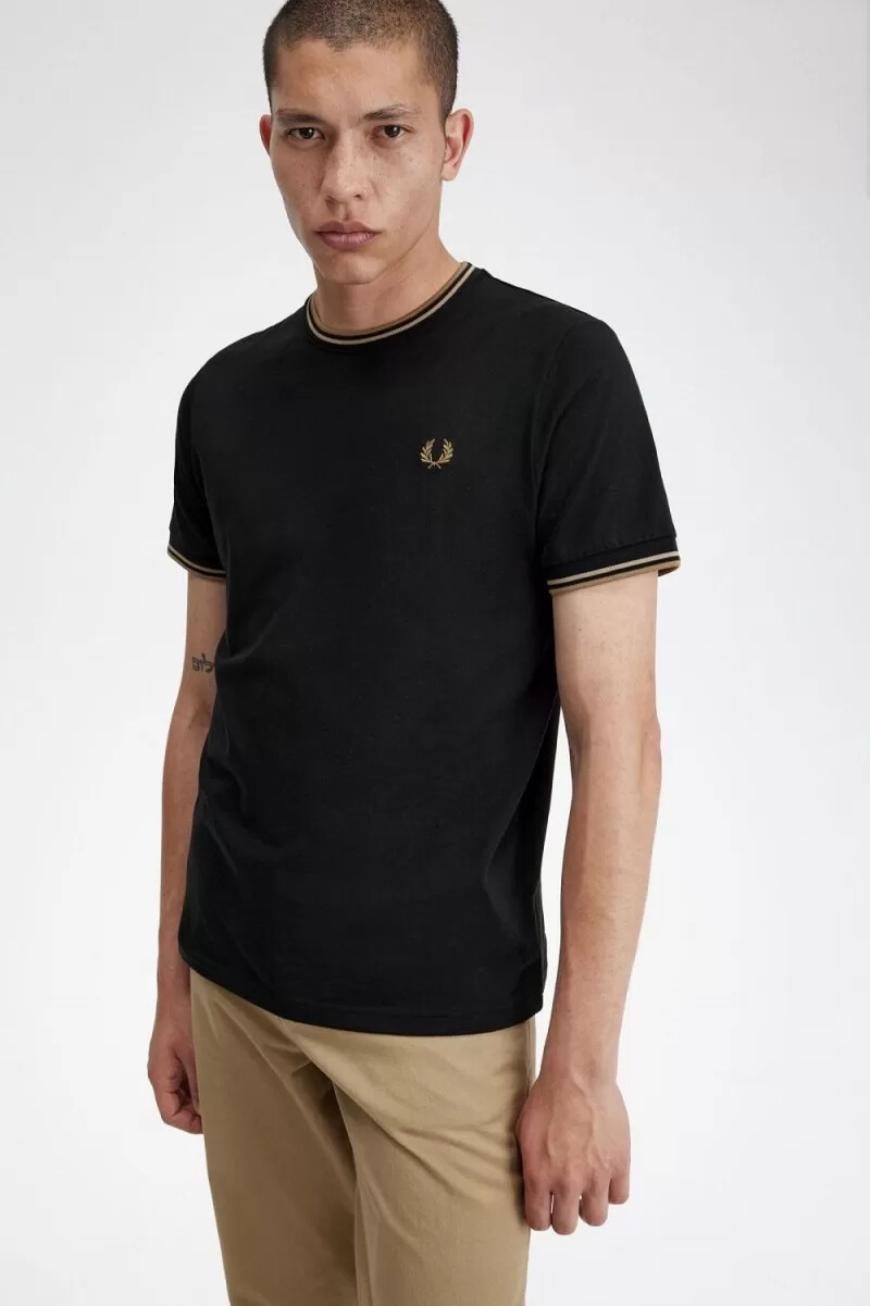 fred perry twin tipped t-shirt da uomo nera verde marrone