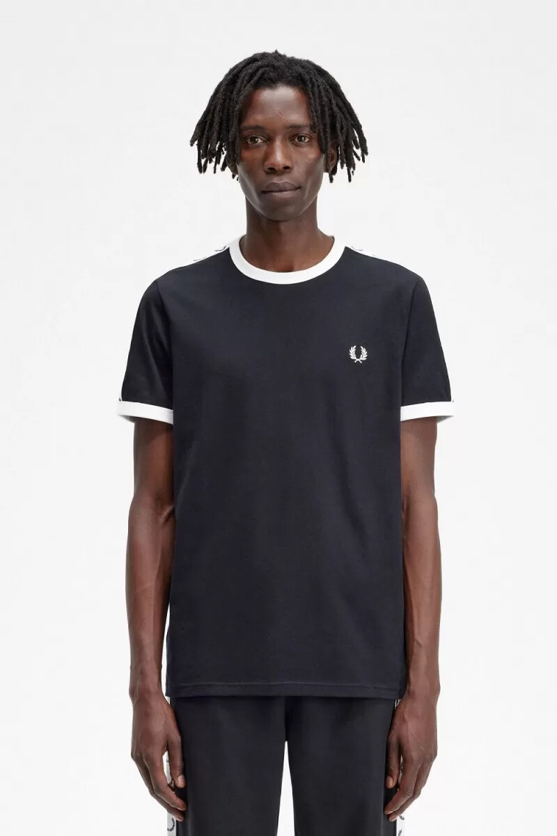 fred perry taped ringer t-shirt da uomo nera