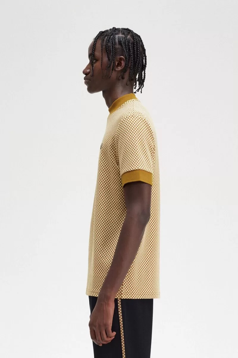 fred perry micro chequerboard t-shirt da uomo oatmeal dark coffee