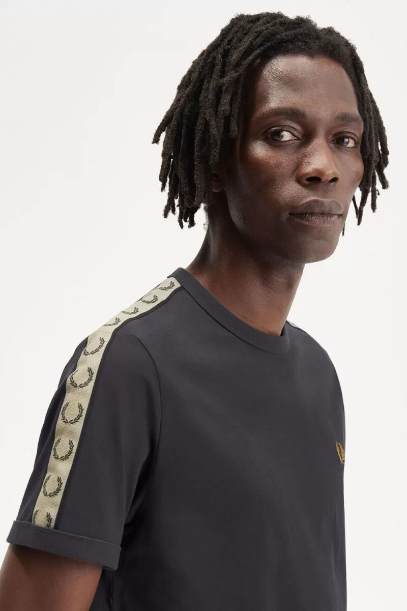 fred perry contrast tape ringer t-shirt da uomo con ancora grigia e nera