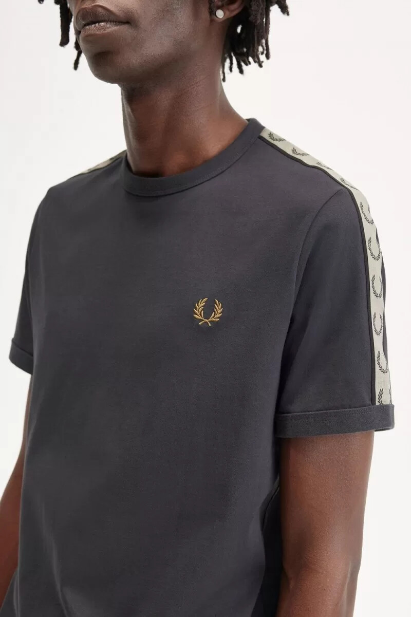 fred perry contrast tape ringer t-shirt da uomo con ancora grigia e nera