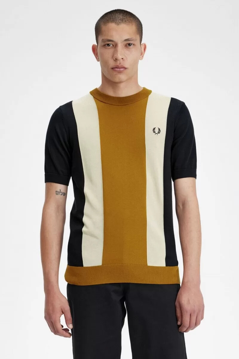 t-shirt da uomo in maglia fine a righe fred perry colore nero avena e caffè scuro