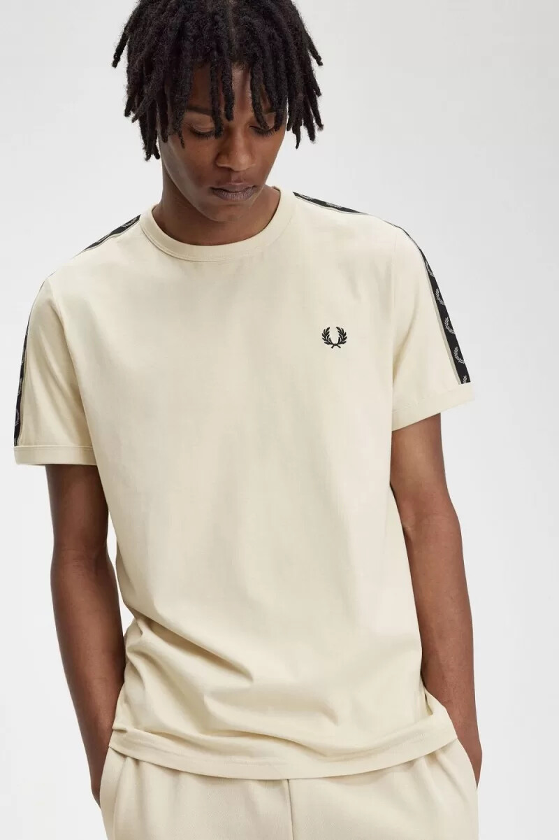 fred perry contrast tape ringer t-shirt da uomo color avena e grigio caldo