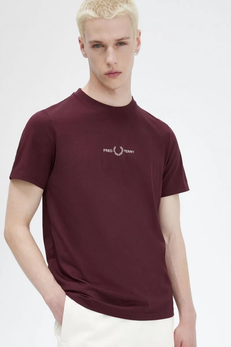 maglietta da uomo ricamata fred perry color sangue di bue