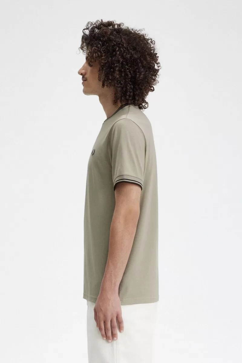fred perry twin tipped t-shirt da uomo grigio caldo rosso scuro
